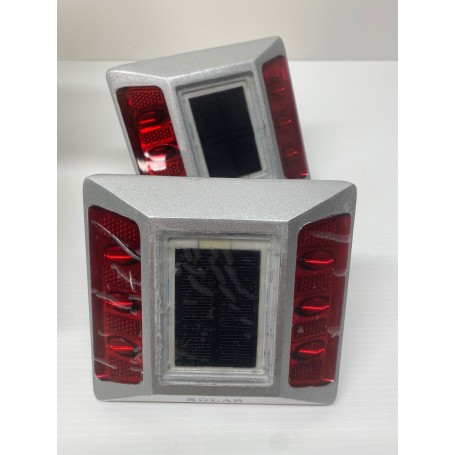 Plot routier alu solaire à coller double face clignotant Rouge  - 10
