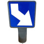 Balise J5 Autorelevable de signalisation îlot à mémoire de forme classe 2 - Flèche à droite  - 1